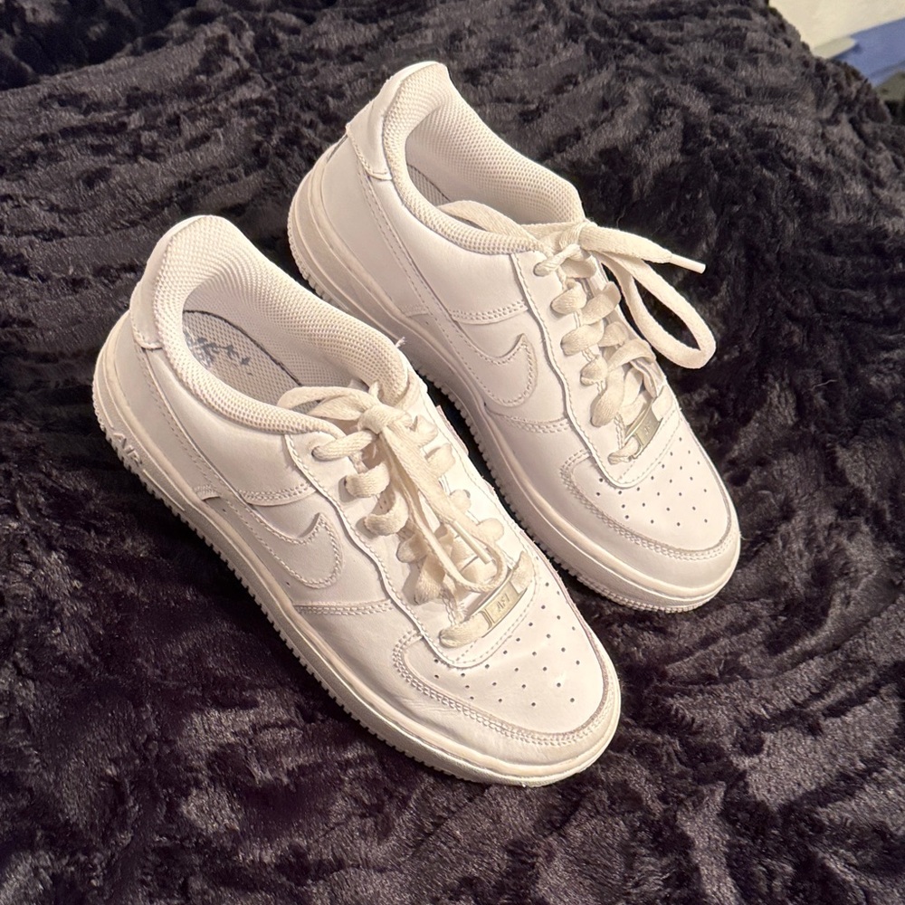 Nike Air Force 1 boys size 4.5